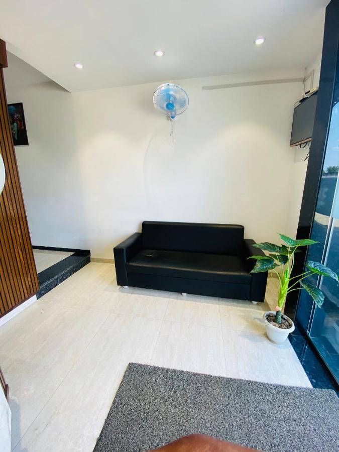 שירדי Hotel Sai Ssl מראה חיצוני תמונה